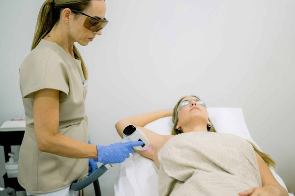 Guide ultime du meilleur épilateur lumière pulsée